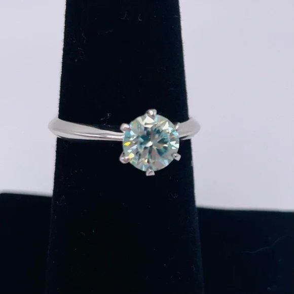 1ct Lab Created Blue Diamon Ring - Picture 3 of 9